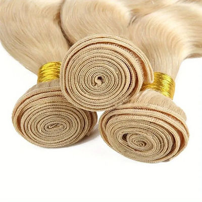 未加工のブラジル人の髪の束 織り込みと閉じる 613 色ブロンド ODM髪の束